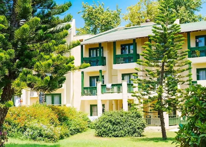 Oz Incekum אתר נופש אלאניה